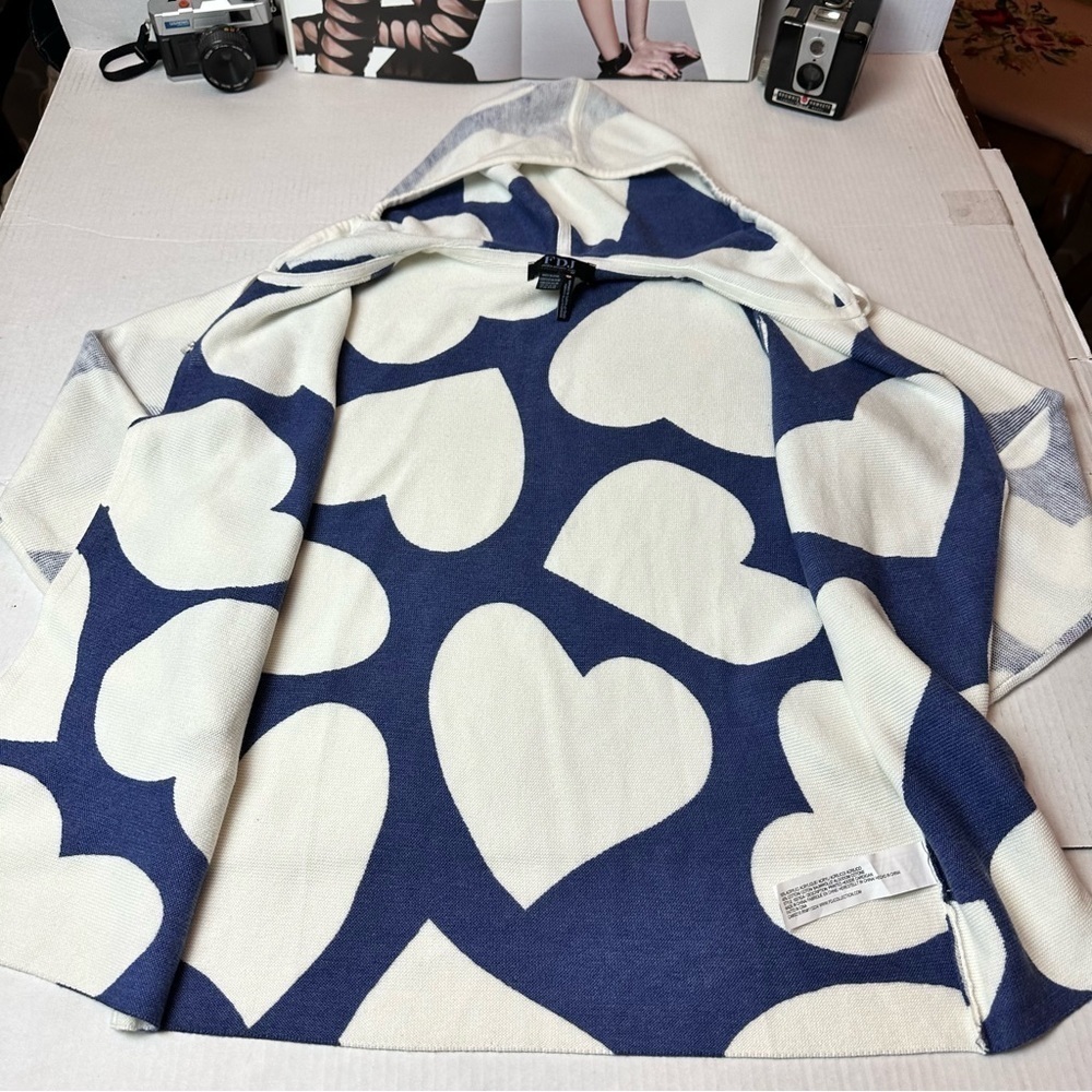 Y2K Heart Print Hooded Knit Top | Open Front Lightweight Sweater · FDJ - Picture 4 of 11